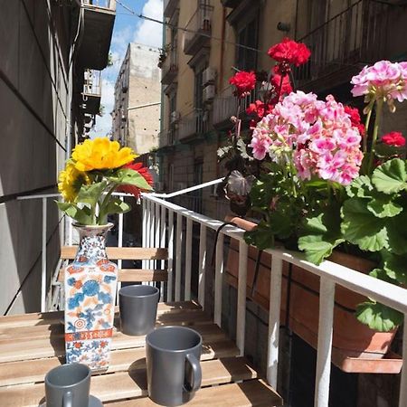 Napoli Centro Apartment A Balcony In The Heart Of Napoli Eksteriør billede