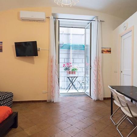 Napoli Centro Apartment A Balcony In The Heart Of Napoli Eksteriør billede