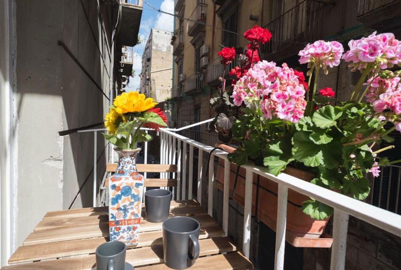 Napoli Centro Apartment A Balcony In The Heart Of Napoli Eksteriør billede